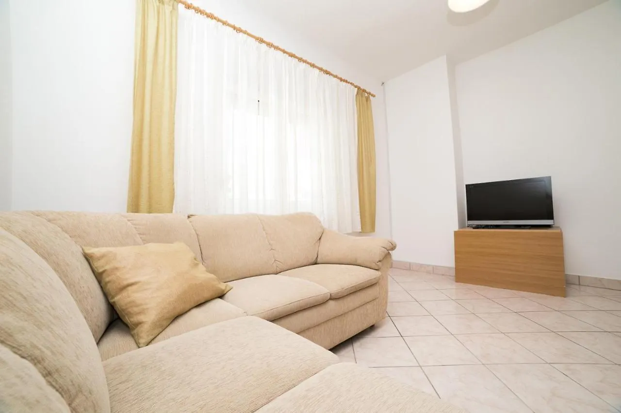 Apartments By The Sea Seline, Paklenica - 13295 Croatia