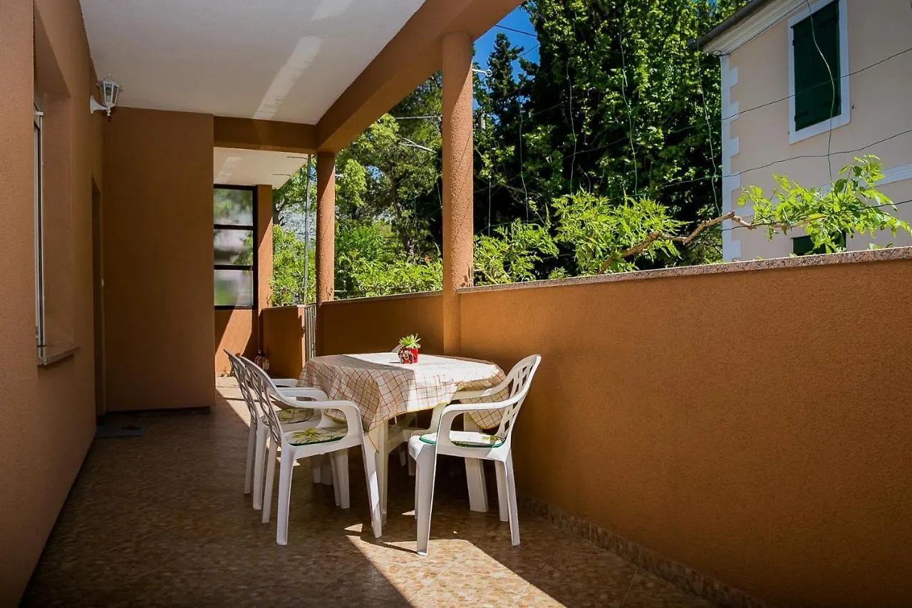 Apartments By The Sea Seline, Paklenica - 13295  Seline